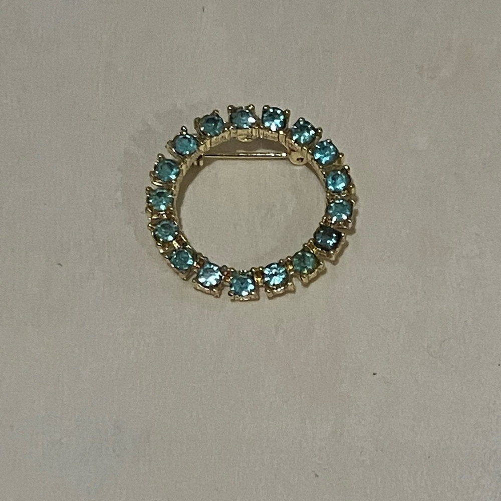 Vintage Aquamarine Rhinestone Circle Brooch Pin Goldtone